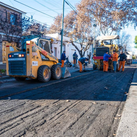 El Municipio continúa con el plan de bacheo para optimizar la transitabilidad en distintos barrios