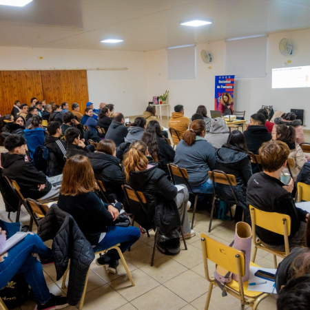 Más de 80 vecinos participaron del curso de manipulación de alimentos en el barrio Emilio Mitre