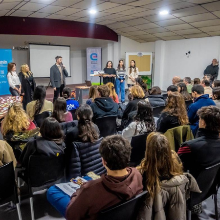 Fiorini acompañó el cierre del primer semestre de OVO y reafirmó el compromiso con la educación