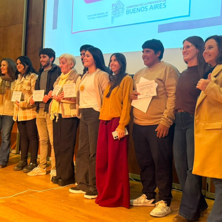 Plan Fines en Junín: 60 nuevos egresados recibieron sus diplomas en una emotiva ceremonia