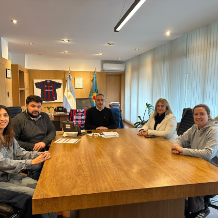 Revilla mantuvo reuniones de gestión en La Plata para fortalecer el trabajo conjunto en desarrollo social y educación