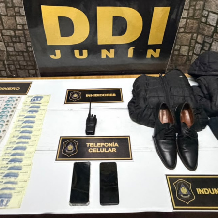 Dos hombres fueron detenidos tras una persecución y vuelco en Junín acusados de cometer hurtos con inhibidores de señal