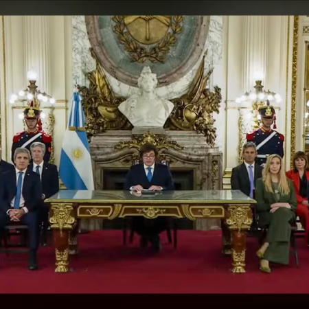 Milei presentó el proyecto de reforma de la Carta Orgánica del Banco Central: “Pone fin a la estafa de falsificar dinero”