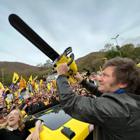 Sigue la “motosierra” en el Estado: ya son casi 70 mil los puestos de trabajo que se perdieron en la gestión Milei