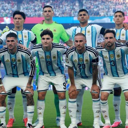 La Selección argentina se enfrenta con Inglaterra en busca de un lugar en la gran final del Mundial 2026