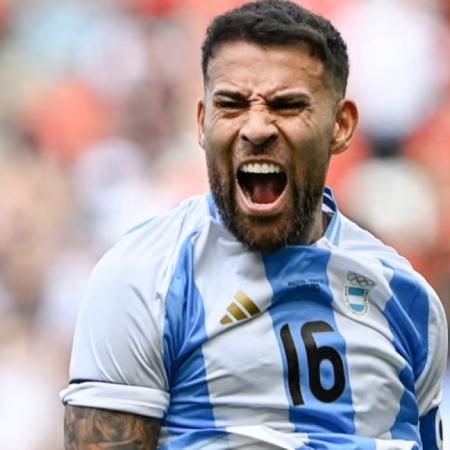 La Universidad Nacional del Delta declaró a Nicolás Otamendi Personalidad Destacada