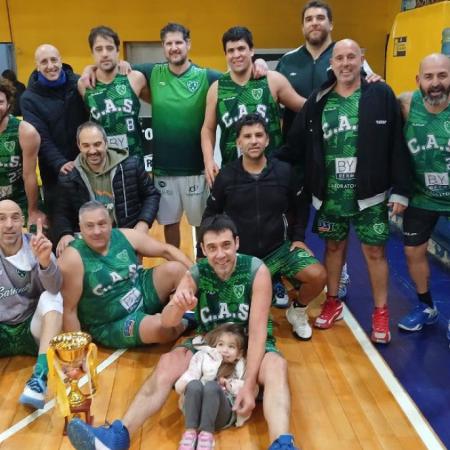Sarmiento gritó campeón en el Maxibásquet +40