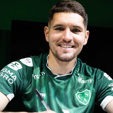 Sarmiento oficializó la incorporación del uruguayo Agustín Nadruz