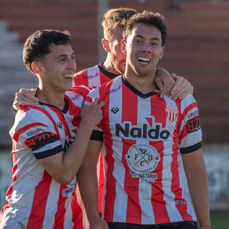 Mariano Moreno, Academia Mascherano y Rivadavia de Lincoln mandan en el Clausura