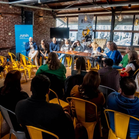 Bibliotecas populares de Junín debatieron sobre su rol comunitario en la Feria del Libro