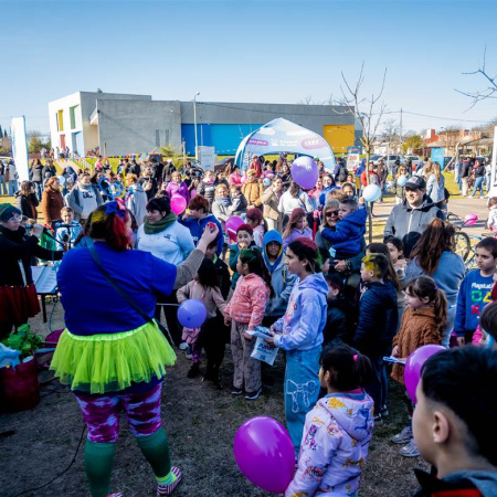 El Gobierno de Junín celebró el Mes de las Infancias con una gran jornada familiar en el Polideportivo Firpo
