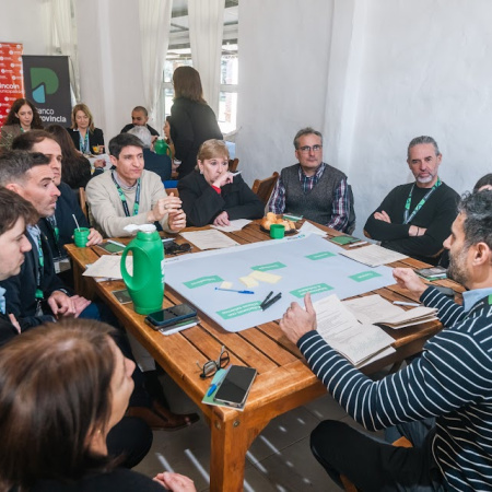 El Banco Provincia reunió a municipios de la Región en Lincoln