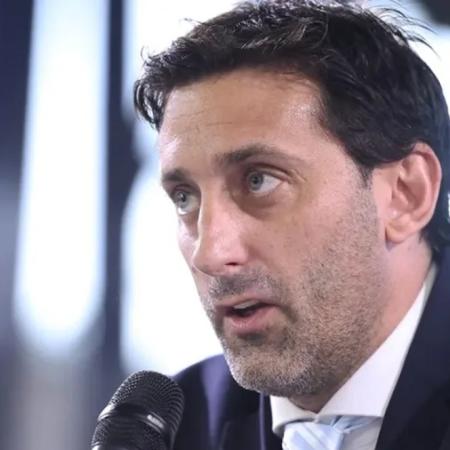 “Milito, hijo de p...”, hinchas de Racing cantaron insultos contra su presidente tras la derrota ante Tigre