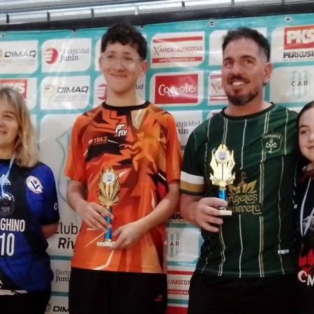 Con 32 jugadores, se disputó una nueva fecha del Torneo TMT de Tenis de Mesa en Junín