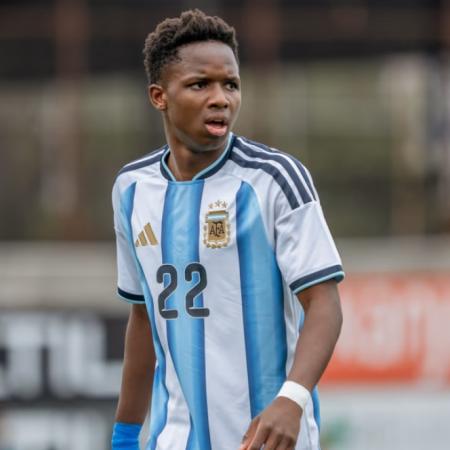 Kiki Ramos, después de debutar con gol en la Selección juvenil: “En Argentina nunca me sentí discriminado”