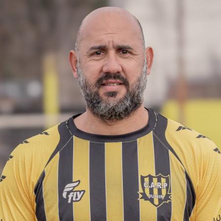 El Pichi Mercier volvió a las canchas y se puso la camiseta de River de Junín