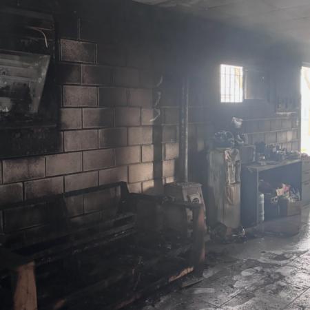 Un incendio destruyó la pensión de Villa Belgrano y golpeó fuerte a la institución