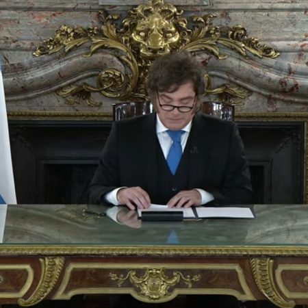 Milei anunció nuevas medidas por Malvinas: sanciones a empresas, una base naval en Tierra del Fuego y una nueva ley de soberanía