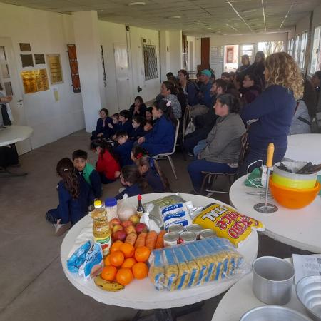 Se realizó un taller de nutrición familiar y cocina saludable en el Hogar San Miguel
