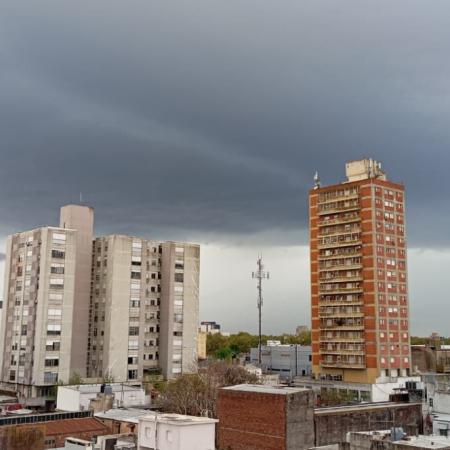 El Servicio Meteorológico emitió un alerta amarillo por tormentas fuertes para este domingo