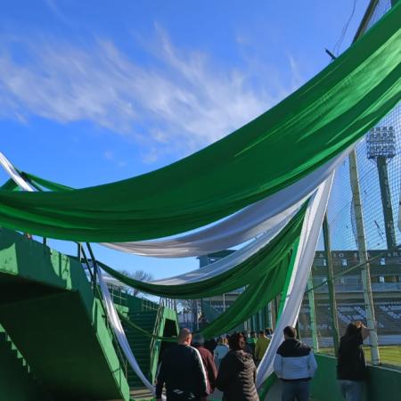 Sarmiento vive un presente soñado y se prepara para una fiesta histórica ante River