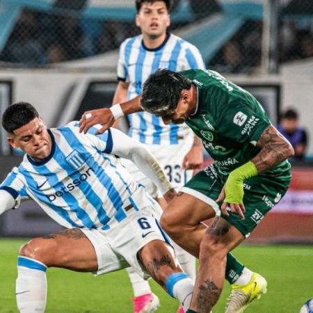 Sarmiento no hizo pie en Avellaneda ante Racing y cayó por 3 a 1