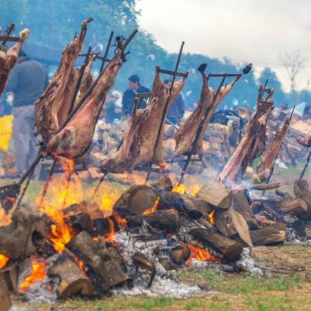 Juan B. Alberdi prepara la 22ª Fiesta del Cordero Alberdino al Asador