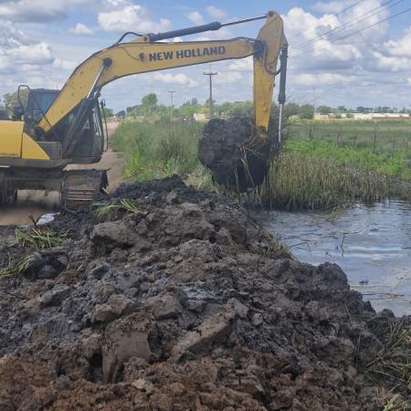 Lincoln: rehabilitaron un camino rural tras más de 20 días de trabajos y denunciaron canales clandestinos