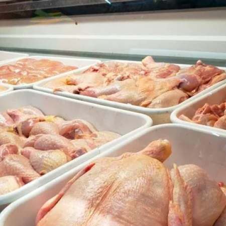 El consumo de pollo superó al de carne vacuna por primera vez en la historia