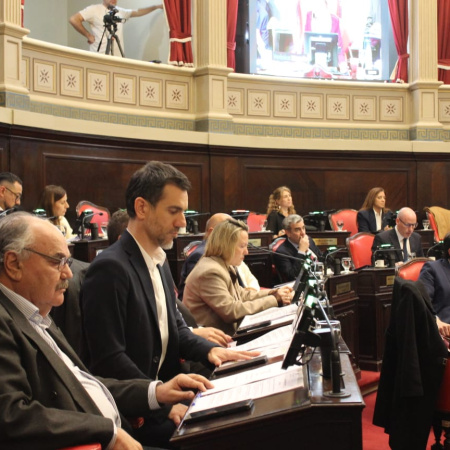 Petrecca propone dos proyectos de ley para evitar que falten recursos para el transporte y la alimentación escolar