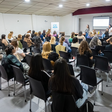 Más de 70 emprendedores participaron del primer taller de rotulado de alimentos envasados