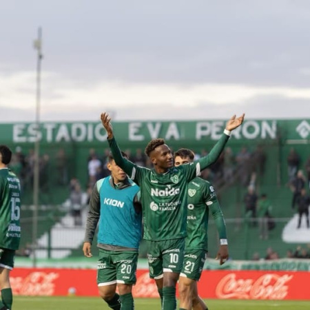 Sarmiento empató con Barracas Central y no pudo acercarse a la punta del Torneo Clausura