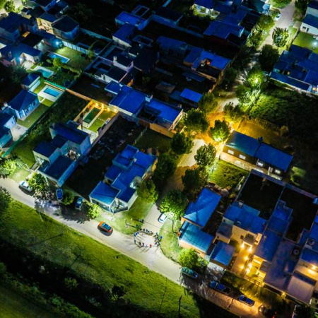 Proyecto Alvear: colocaron 195 luminarias LED y los vecinos destacaron el cambio en el barrio