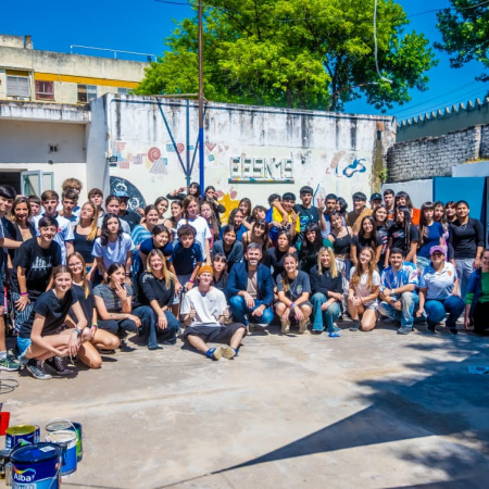 Juan Fiorini recibió a 90 estudiantes de Escobar que realizan tareas solidarias en escuelas de Junín