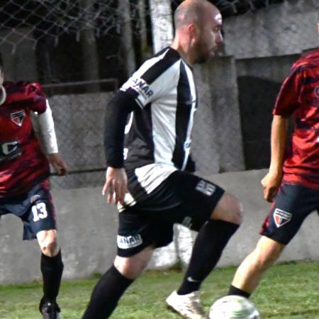 Mariano Moreno y Rivadavia de Lincoln no aflojan y se acercan a la punta
